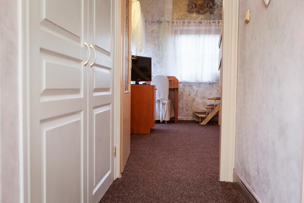 Bonato Hotel Наход Экстерьер фото